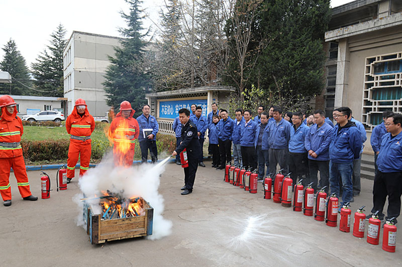 星火機床公司舉辦消防知識講座并開展滅火演練