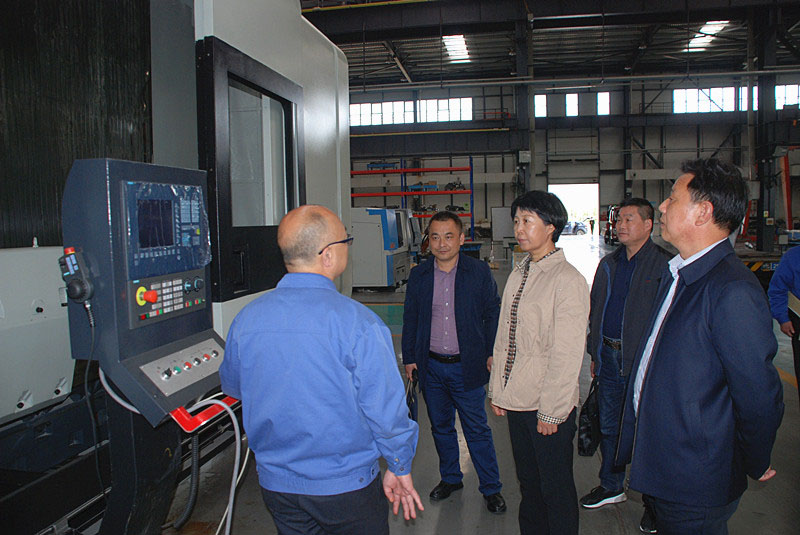 天水市人大副主任王曉琴來星火機床公司調研