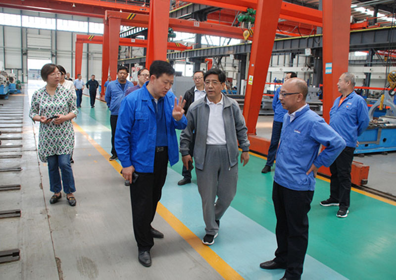 甘肅省工信廳領導來星火機床公司調研