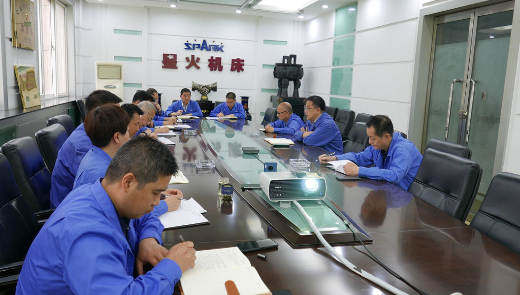 星火機床集團公司黨委理論學習中心組專題學習黨的二十大報告