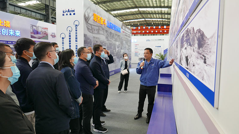 天水市委組織部、市總工會與星火機(jī)床開展政企黨建交流活動