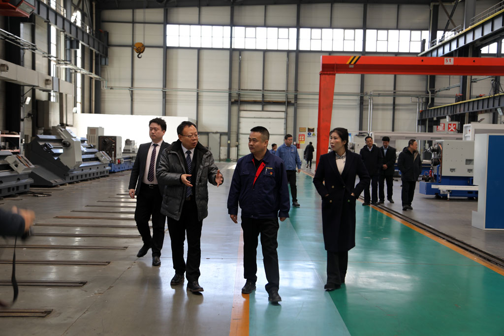 永道控股集團總裁文慧銘一行來星火數控考察