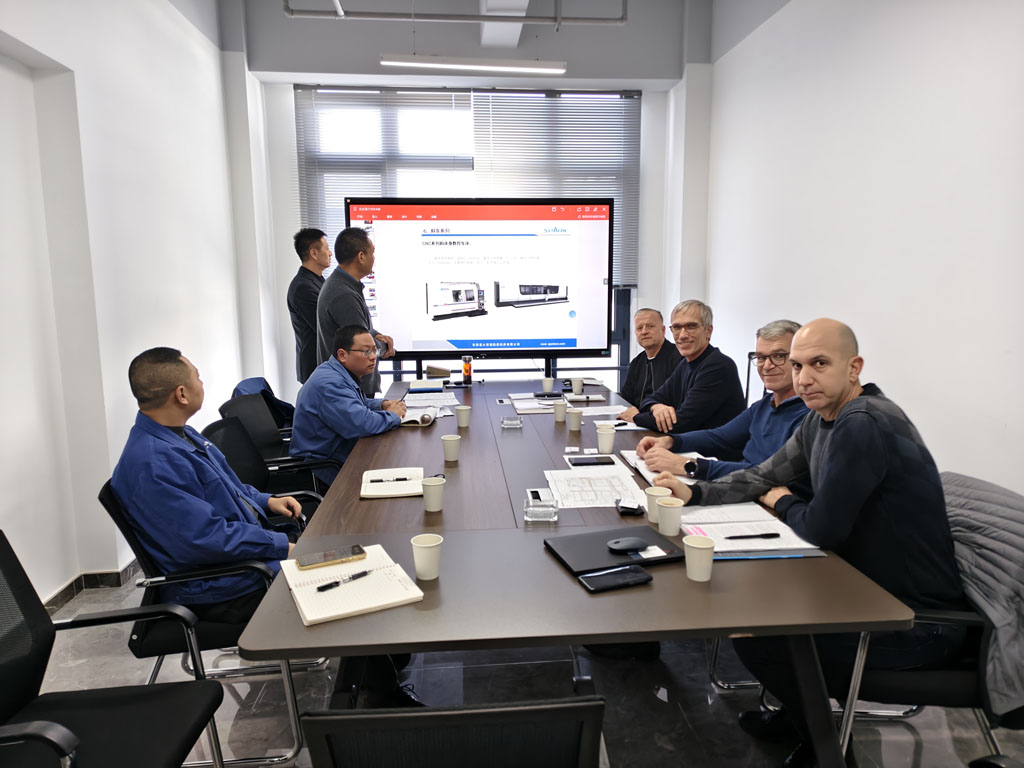 德國客戶一行到訪星火數控共商合作 共謀發展